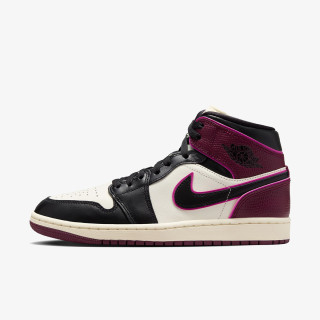 NIKE WMNS AIR JORDAN 1 MID SE 